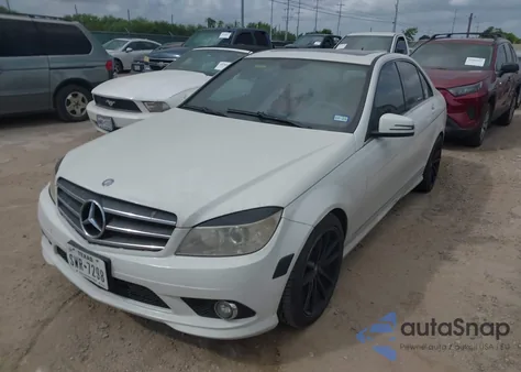 2010 Mercedes-Benz C 300 Luxury/Sport из США, поврежденный, VIN WDDGF5EB8AF419349